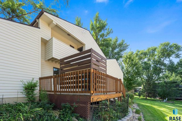 401 E Aspen Dr Drive, Sioux Falls, SD 57105