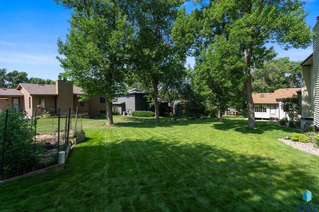 401 E Aspen Dr Drive, Sioux Falls, SD 57105