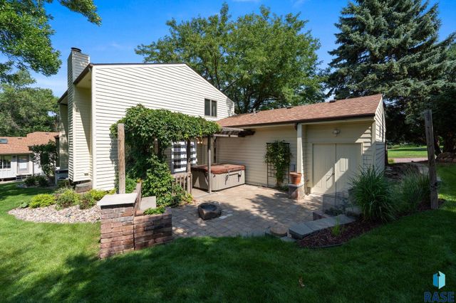 401 E Aspen Dr Drive, Sioux Falls, SD 57105