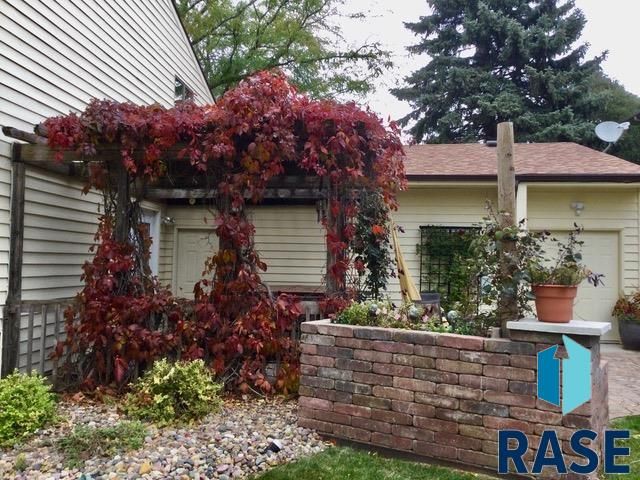 401 E Aspen Dr Drive, Sioux Falls, SD 57105
