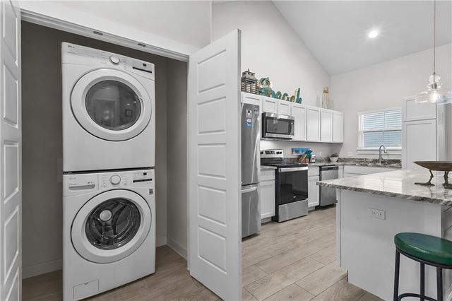 15110 Arashi Beach Dr, Corpus Christi, TX 78418