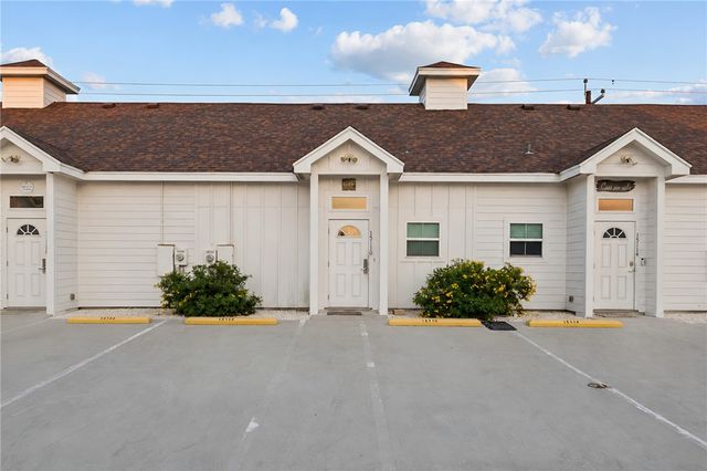 15110 Arashi Beach Dr, Corpus Christi, TX 78418