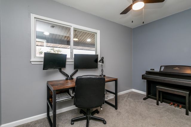 6601 S GATEWAY BLVD, Columbia, MO 65203