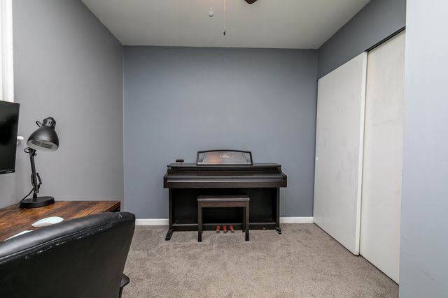 6601 S GATEWAY BLVD, Columbia, MO 65203