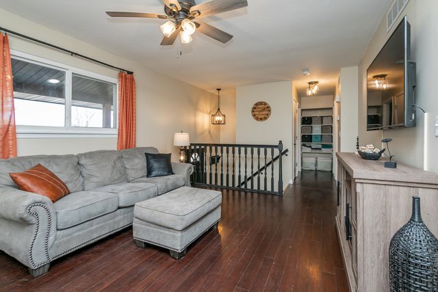 6601 S GATEWAY BLVD, Columbia, MO 65203