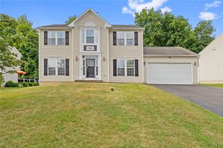 5451 Lucknow Drive, Clay, NY 13041