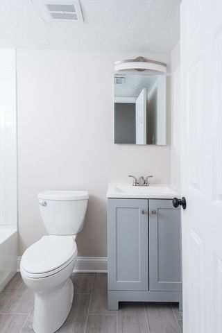 211 West St 6B, Quincy, MA 02169