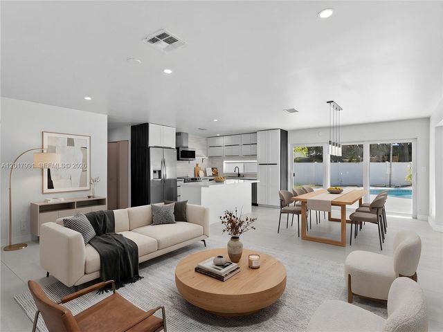 421 S 56th Ter, Hollywood, FL 33023
