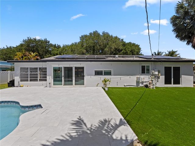 421 S 56th Ter, Hollywood, FL 33023