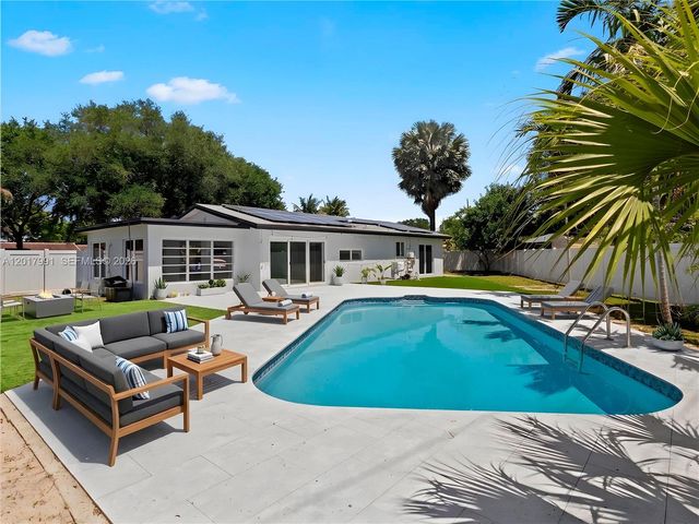 421 S 56th Ter, Hollywood, FL 33023
