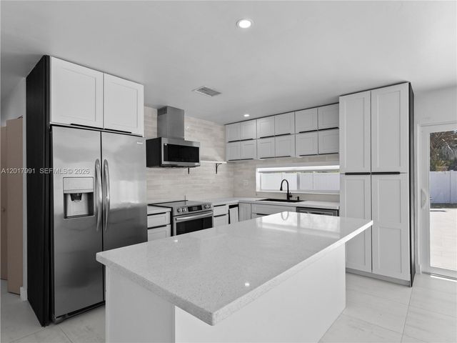 421 S 56th Ter, Hollywood, FL 33023