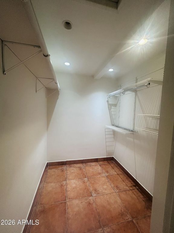 Image 14 of property listing at 1621 S MARILYN ANN Drive, Tempe, AZ 85281