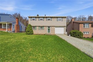 950 Elizabeth St, Liberty Boro, PA 15133