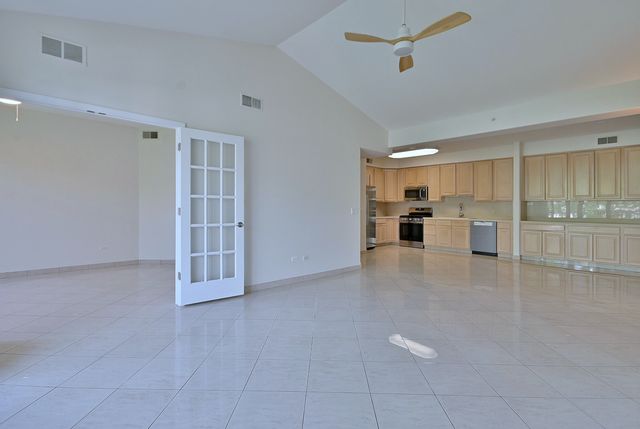 1745 Pavilion Way 502, Park Ridge, IL 60068