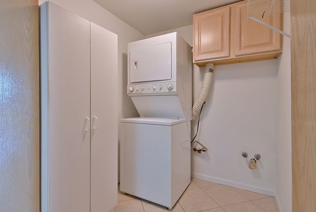 1745 Pavilion Way 502, Park Ridge, IL 60068