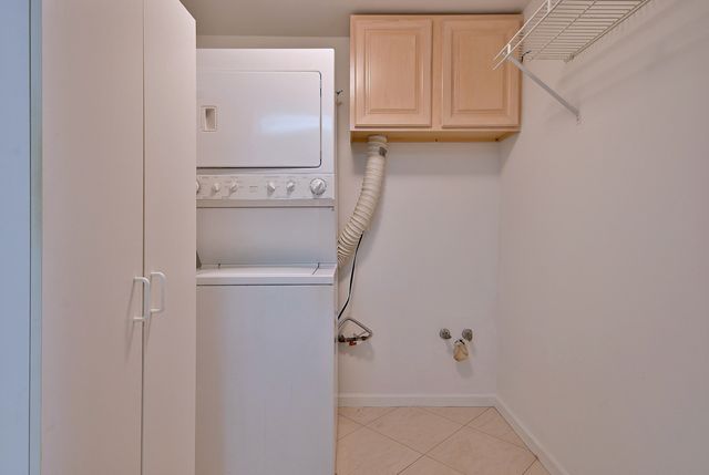 1745 Pavilion Way 502, Park Ridge, IL 60068