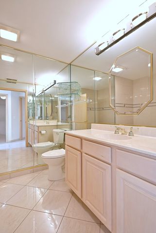 1745 Pavilion Way 502, Park Ridge, IL 60068