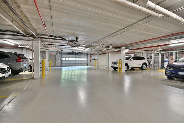 1745 Pavilion Way 502, Park Ridge, IL 60068