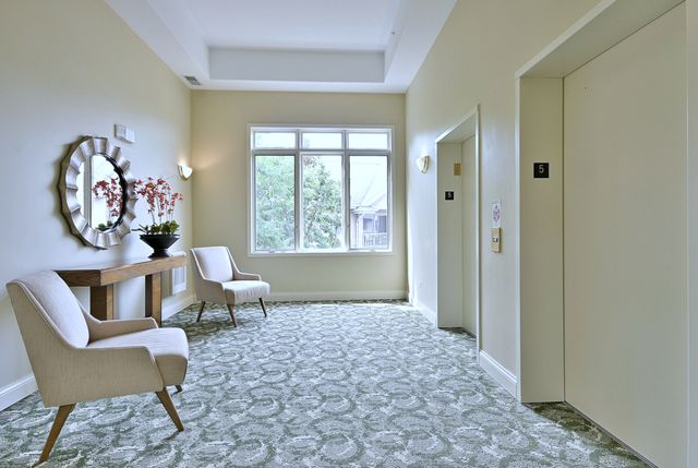 1745 Pavilion Way 502, Park Ridge, IL 60068