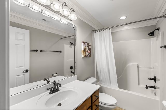 335 Lakeshore Cove Drive, Fort Oglethorpe, GA 30742