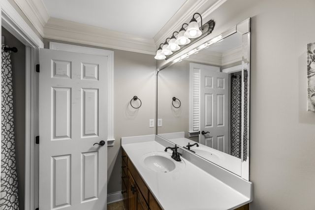 335 Lakeshore Cove Drive, Fort Oglethorpe, GA 30742