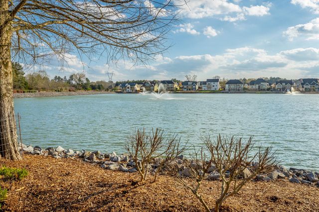 335 Lakeshore Cove Drive, Fort Oglethorpe, GA 30742