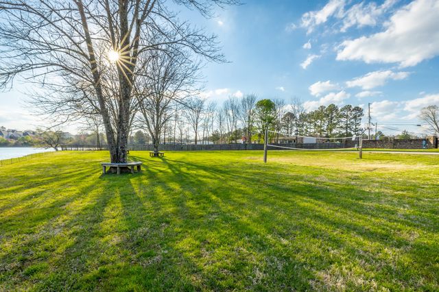 335 Lakeshore Cove Drive, Fort Oglethorpe, GA 30742