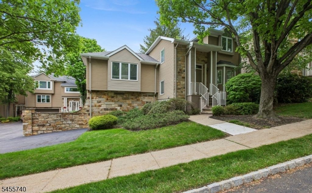 163 Clarken Dr, West Orange Twp., NJ 07052 — photo 2