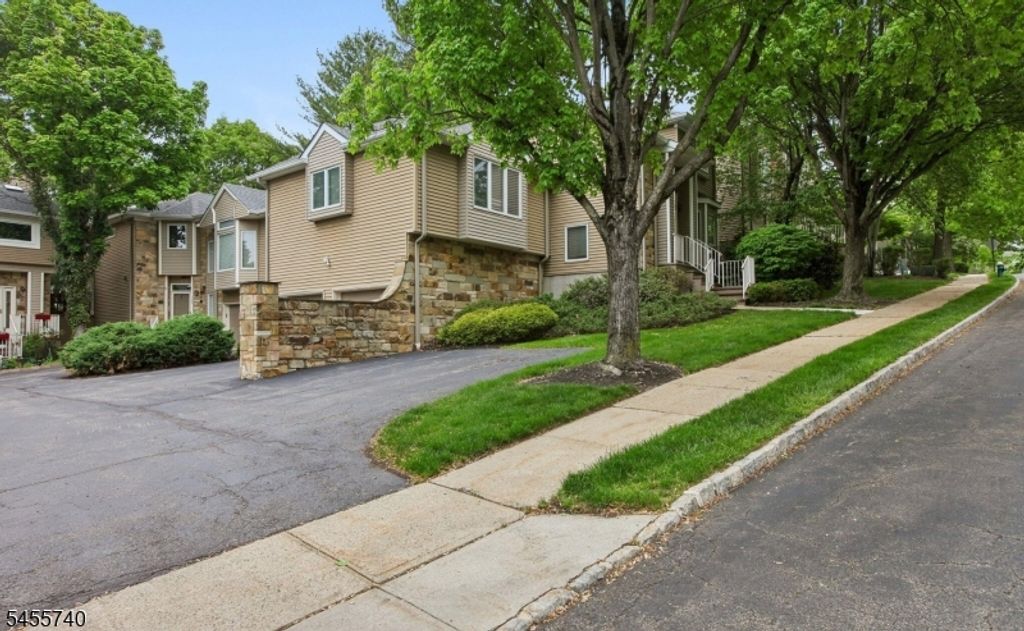 163 Clarken Dr, West Orange Twp., NJ 07052 — photo 3