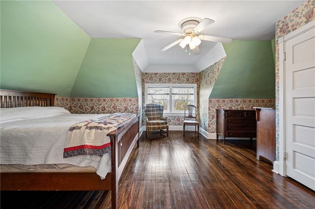 125 Dewey St, Edgewood, PA 15218