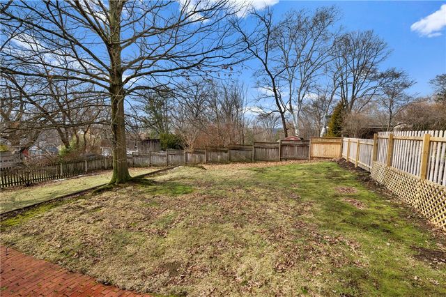 125 Dewey St, Edgewood, PA 15218