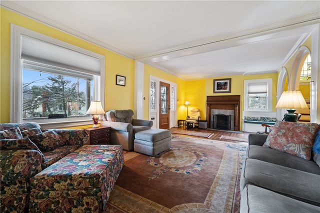 125 Dewey St, Edgewood, PA 15218