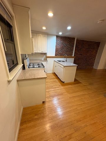 73 Hudson Street 3, Boston, MA 02111