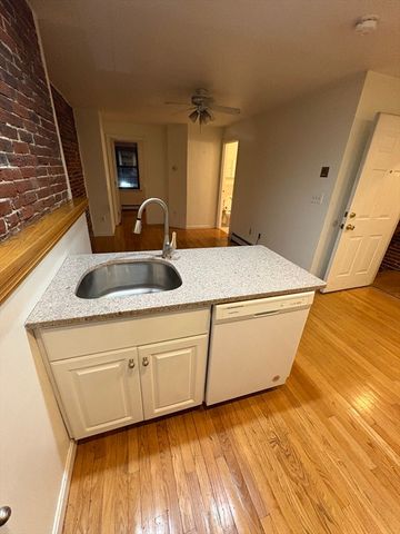 73 Hudson Street 3, Boston, MA 02111