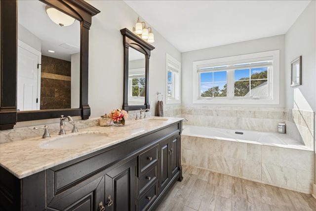 12915 Pleasant Valley Road, Woodstock, IL 60098