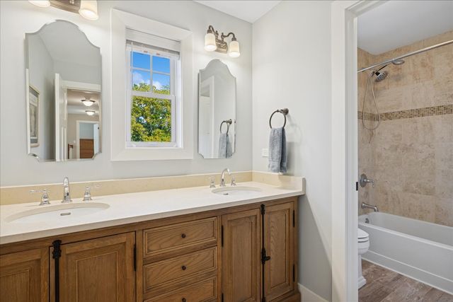 12915 Pleasant Valley Road, Woodstock, IL 60098