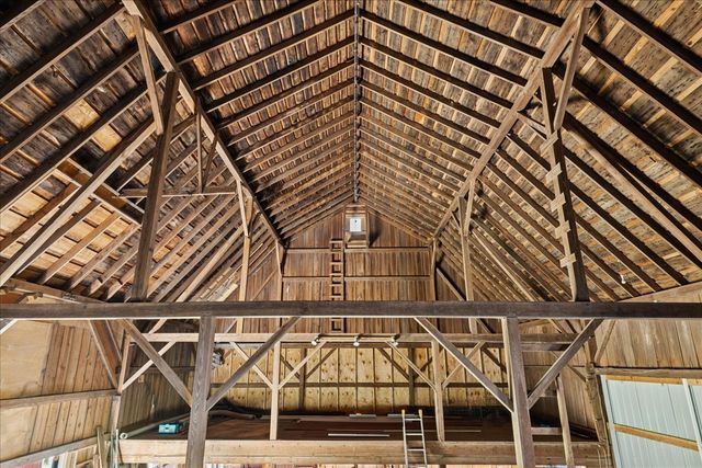 12915 Pleasant Valley Road, Woodstock, IL 60098