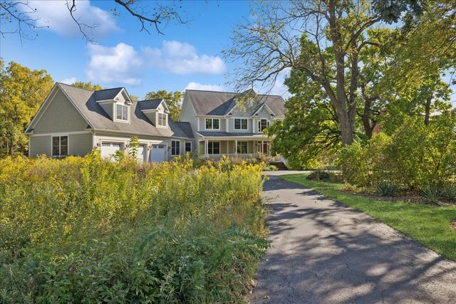 12915 Pleasant Valley Road, Woodstock, IL 60098