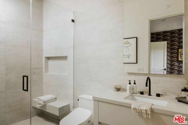 5330 Amestoy Avenue, Encino (los Angeles), CA 91316