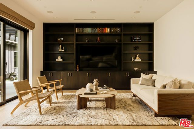 5330 Amestoy Avenue, Encino (los Angeles), CA 91316