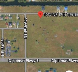1914 NE 17th TER, Cape Coral, FL 33909