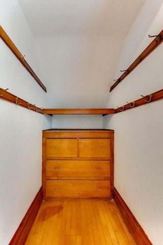 220 W 33rd Street, Minneapolis, MN 55408