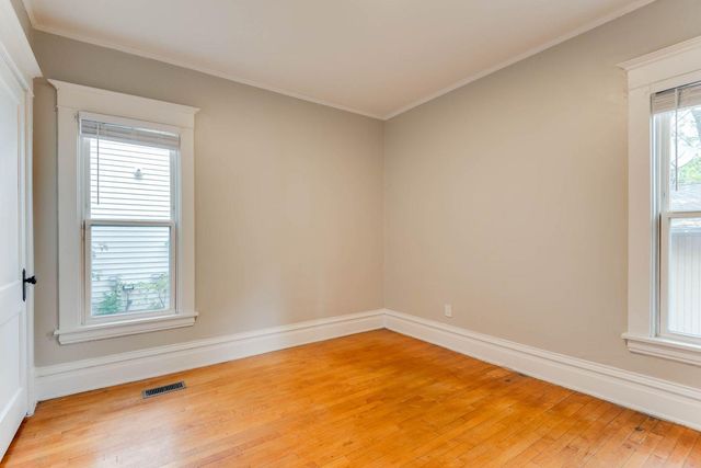 220 W 33rd Street, Minneapolis, MN 55408