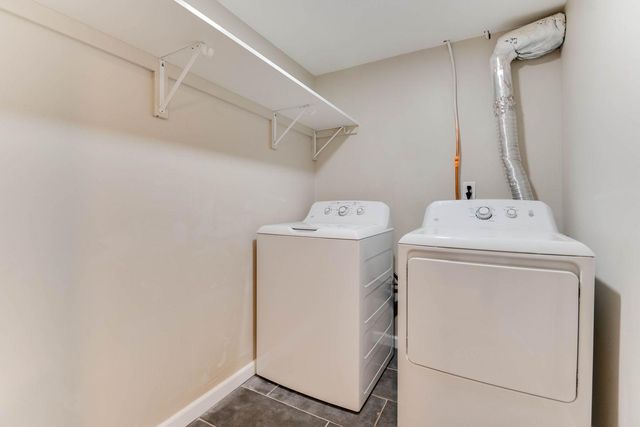 220 W 33rd Street, Minneapolis, MN 55408