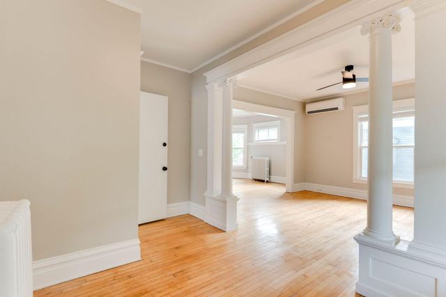 220 W 33rd Street, Minneapolis, MN 55408