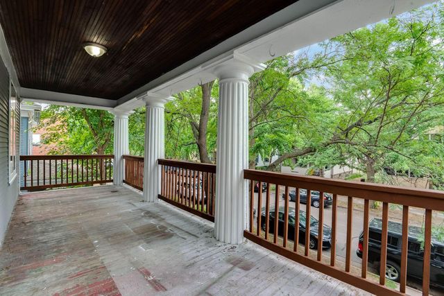 220 W 33rd Street, Minneapolis, MN 55408