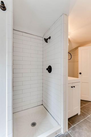 220 W 33rd Street, Minneapolis, MN 55408