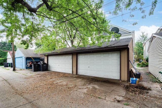 220 W 33rd Street, Minneapolis, MN 55408