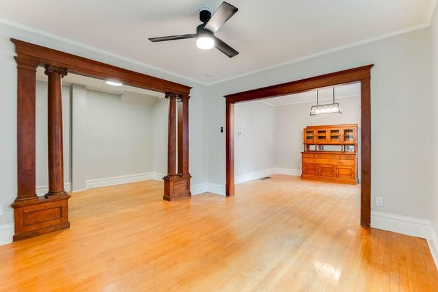 220 W 33rd Street, Minneapolis, MN 55408