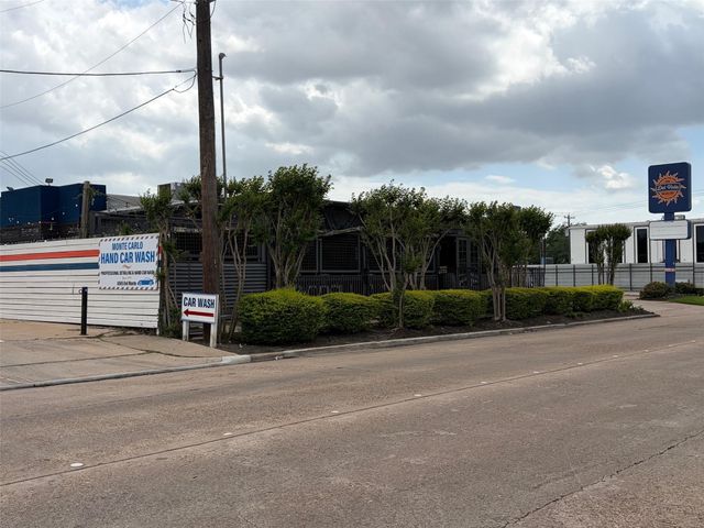 6505 Del Monte Drive, Houston, TX 77057